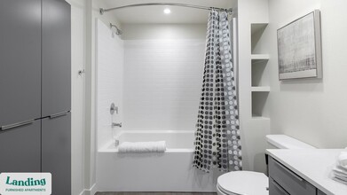 9235 W Russell Rd, Unit 208 in Las Vegas, NV - Building Photo - Building Photo