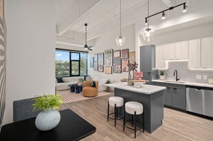 The Watt in Houston, TX - Building Photo