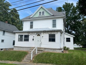 521 Arthur St in Ashland, OH - Building Photo - Building Photo