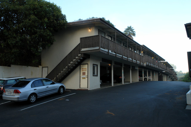 1906 Red Rose Way in Santa Barbara, CA - Building Photo - Building Photo