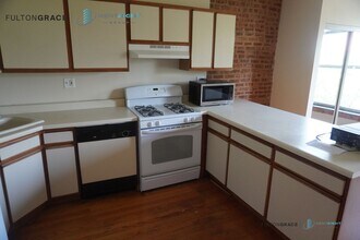 1251 W Devon Ave in Chicago, IL - Foto de edificio - Building Photo