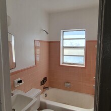 616 NW 14th Ave in Fort Lauderdale, FL - Building Photo - Building Photo