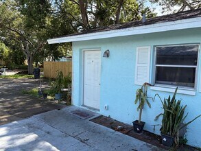 4402 44th Ave N in St. Petersburg, FL - Building Photo - Building Photo