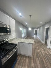 3021 E 138th Pl, Unit 2 in Chicago, IL - Foto de edificio - Building Photo