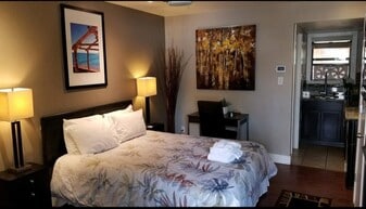 4069 Cedar Ave, Unit Studio for assist. Manage in South Lake Tahoe, CA - Building Photo