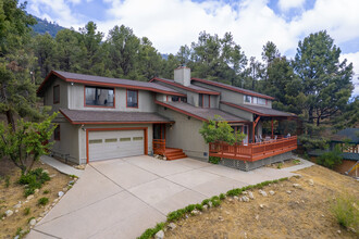16501 Grizzly Dr in Pine Mountain Club, CA - Building Photo - Building Photo