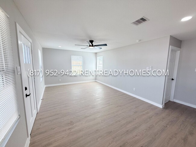 1506 Eastway St in Galena Park, TX - Building Photo - Building Photo