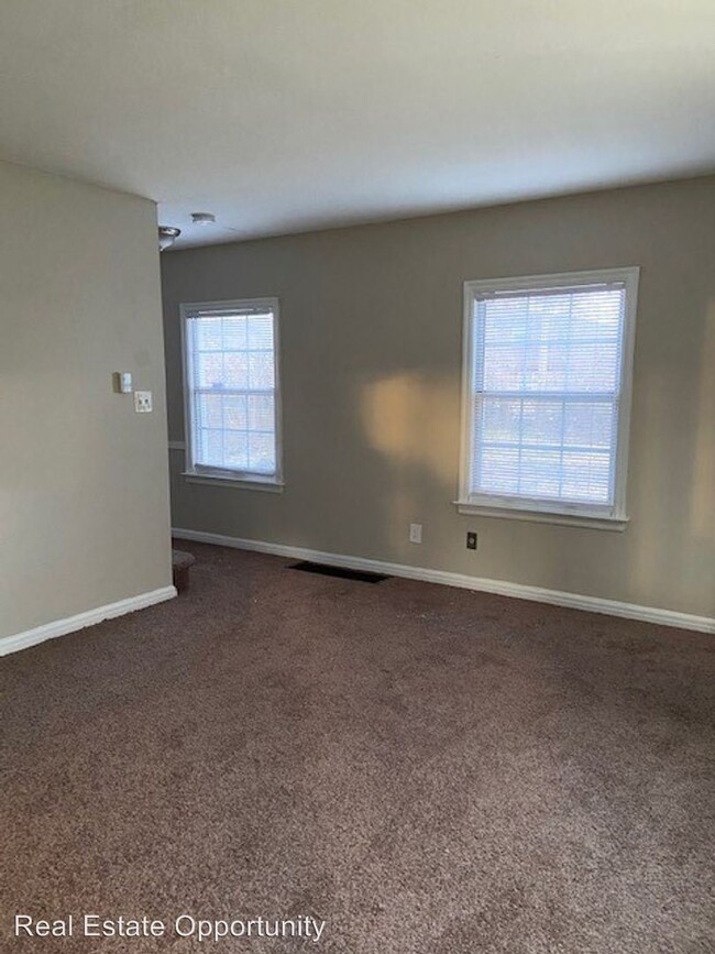 378 N Roosevelt Ave in Columbus, OH - Building Photo - Building Photo