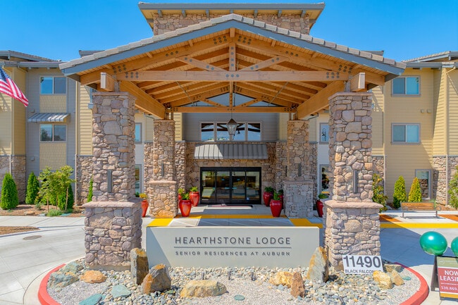 Hearthstone Lodge Senior Residences in Auburn, CA - Foto de edificio - Building Photo