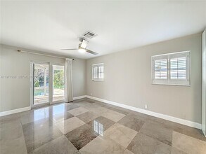 2770 NE 8th Ct in Pompano Beach, FL - Foto de edificio - Building Photo