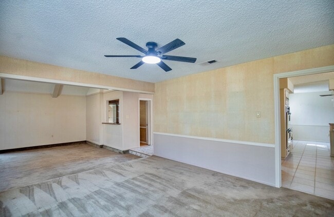 3903 Kiamesha Dr