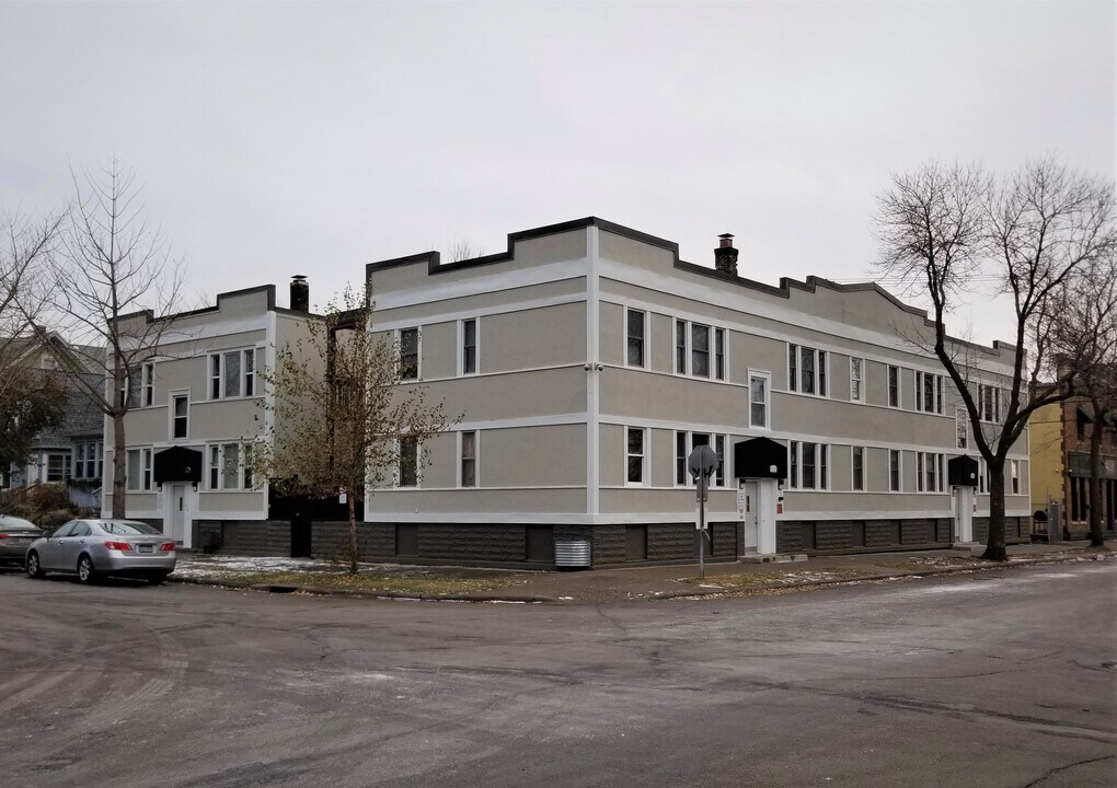 1530 Sherburne Ave in St. Paul, MN - Foto de edificio