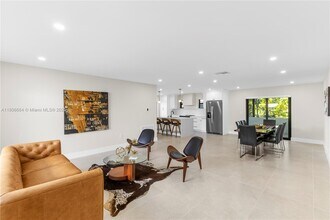 22274 SW 61st Ave in Boca Raton, FL - Building Photo - Building Photo