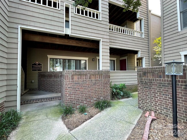 property at 212 W 10th St