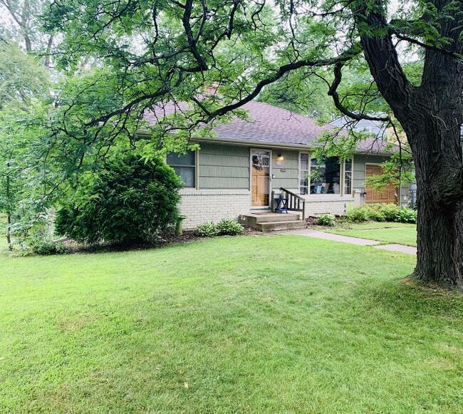 property at 2580 Vernon Ave S
