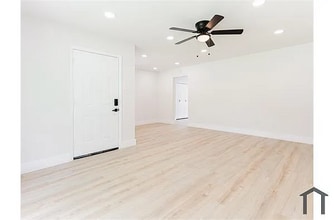 10307 Pinecrest Dr in Dallas, TX - Building Photo - Building Photo