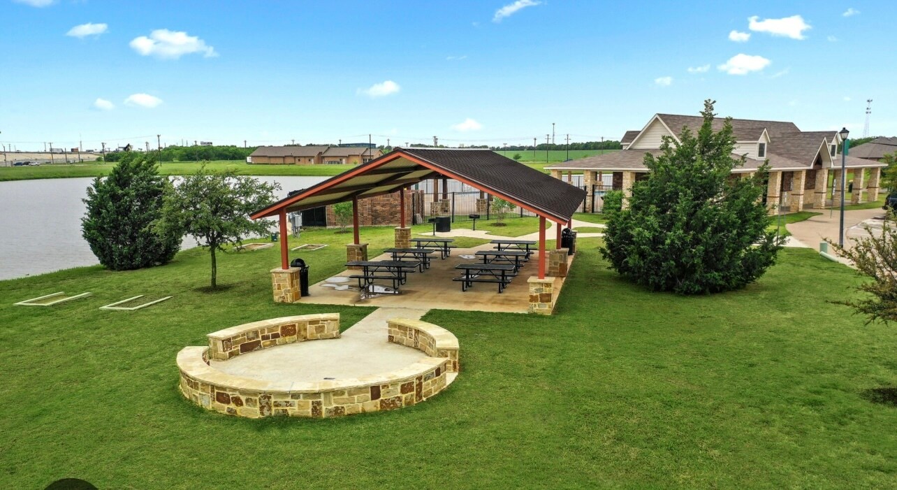 1501 Applegate Way in Royse City, TX - Building Photo