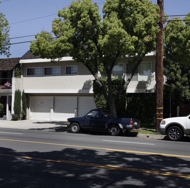 122 S Buena Vista St in Burbank, CA - Foto de edificio - Building Photo