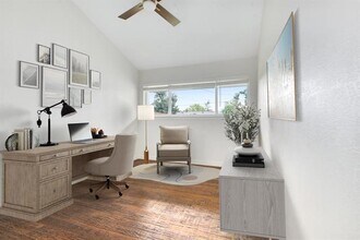 3330 Darvany Dr in Dallas, TX - Building Photo - Building Photo