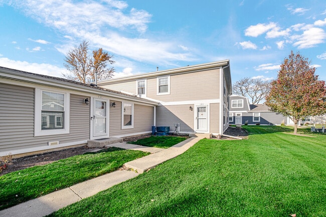 property at 315 Farmingdale Cir