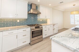 909 Agate St in San Diego, CA - Building Photo - Building Photo