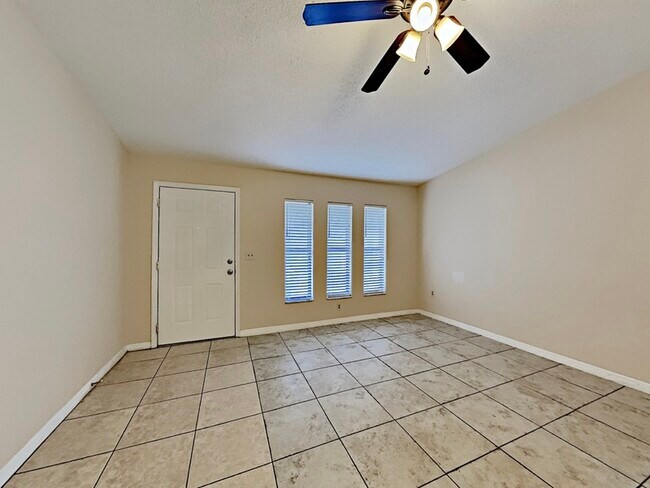 32827 Blossom Ln in Leesburg, FL - Building Photo - Building Photo