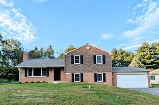 1221 Boulder Ln in West Chester, PA - Building Photo