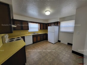 995 Austin Ave in Idaho Falls, ID - Foto de edificio - Building Photo