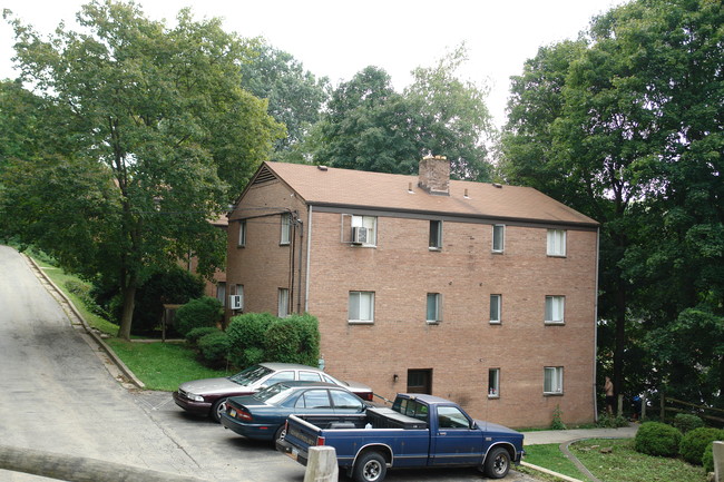 Melwood Manor in Pittsburgh, PA - Foto de edificio - Building Photo