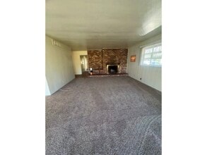 2642 N Arthur Ave in Fresno, CA - Building Photo - Building Photo