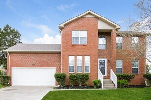 2813 Louise Russell Dr in Nashville, TN - Building Photo