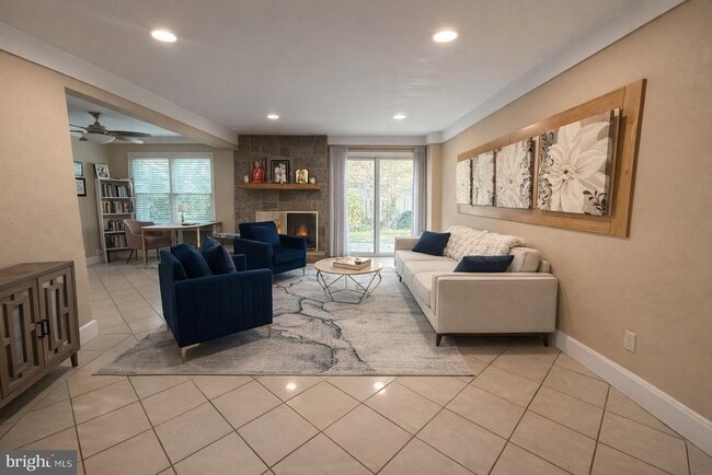 5439 Richenbacher Ave in Alexandria, VA - Building Photo - Building Photo