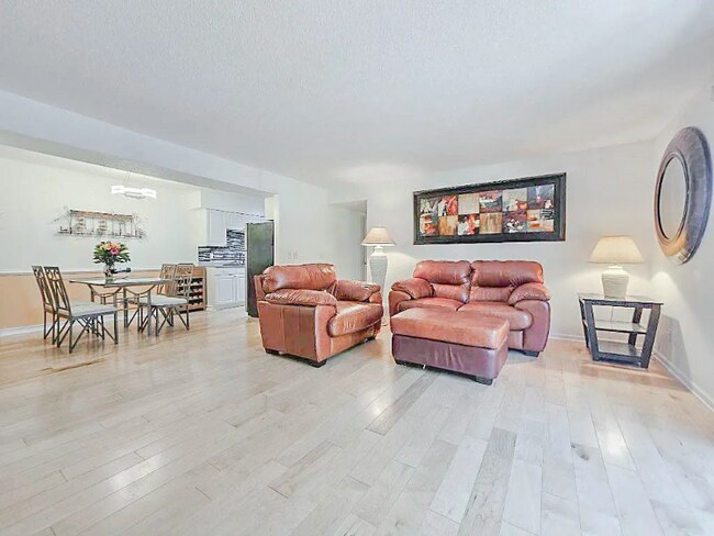 9523 University Ave in Clive, IA - Building Photo - Building Photo