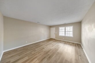 245 Kimberly Way SW in Marietta, GA - Building Photo - Building Photo