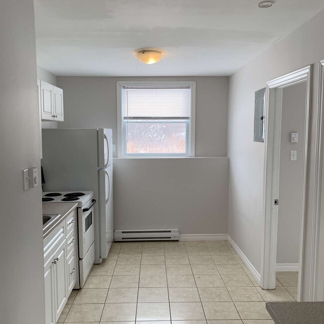 2 Kingsview Ct in Rothesay, NB - Building Photo - Building Photo