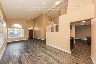 11460 Winery Dr in Fontana, CA - Foto de edificio - Building Photo