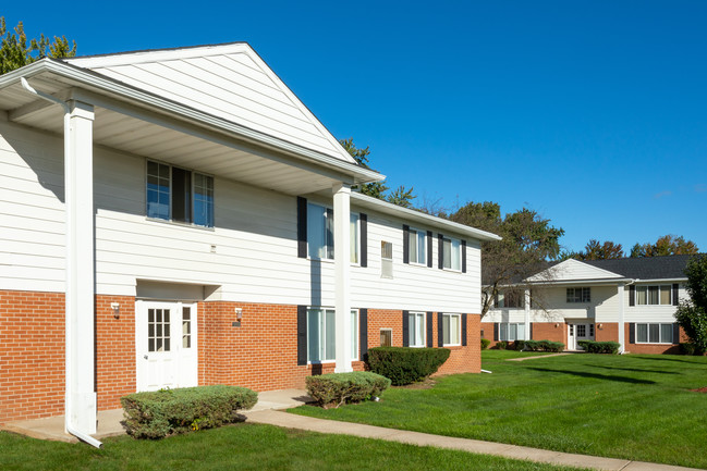 Taylor Woods Apartments in Taylor, MI - Building Photo - Building Photo