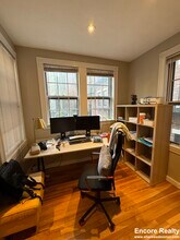 82 Phillips St in Boston, MA - Building Photo - Building Photo