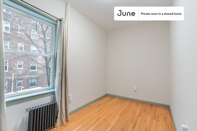 Room in Shared 2 bed/1 bath home in Boston, MA - Foto de edificio - Building Photo