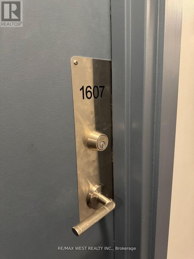 property at 40 Homewood Ave