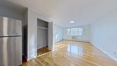 112 Babcock St in Brookline, MA - Building Photo - Building Photo