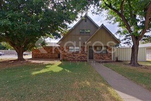 4522 Chisholm Trail in Amarillo, TX - Building Photo
