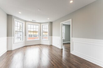 1923 N Pulaski Rd in Chicago, IL - Building Photo - Building Photo