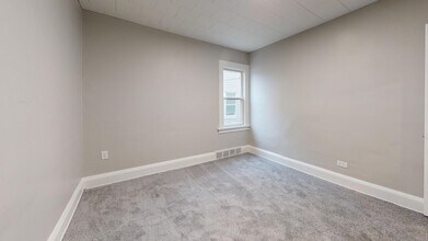 3975 W 23rd St in Cleveland, OH - Foto de edificio - Building Photo