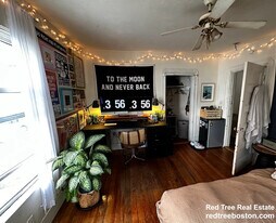 40 Hooker St in Boston, MA - Building Photo