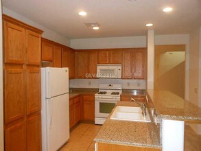 65 Sertata Ct in Henderson, NV - Building Photo - Building Photo