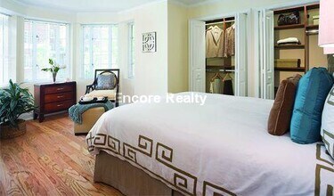 20 Chapel St in Brookline, MA - Foto de edificio - Building Photo