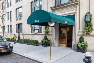 1160 Park Ave in New York, NY - Building Photo - Building Photo