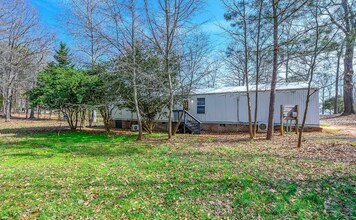 312 Pine Haven Dr in Belton, SC - Building Photo - Building Photo