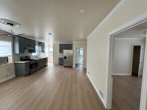 415 Wallace Ave, Unit 1 in Vallejo, CA - Foto de edificio - Building Photo